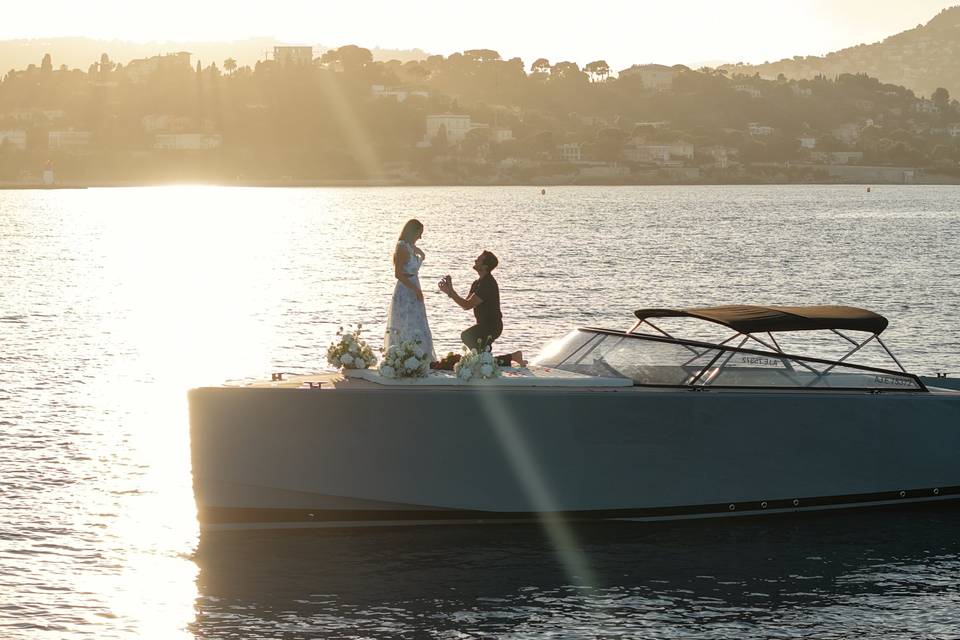 Une demande sur un yacht