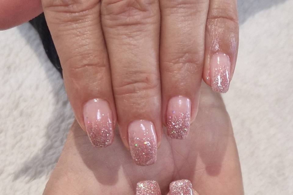 Ongles mariée