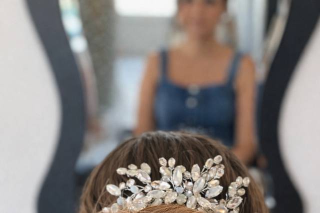 Chignon bas chic avec bijou