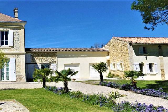 Le Manoir Lacustre