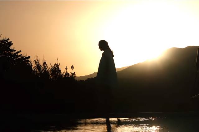 Silhouette mariée couché de so