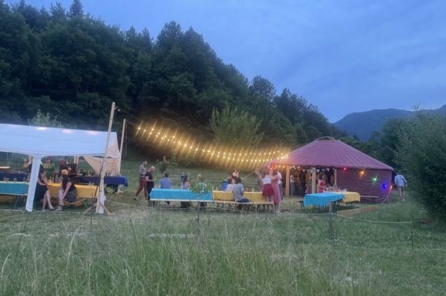 Ensemble yourte et barnum