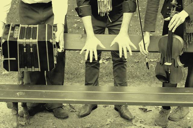 Cuchicheo Trio