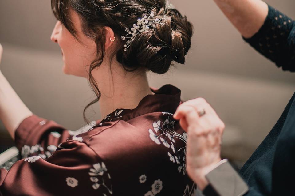 Chignon bas avec frange
