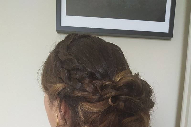 Chignon bas natte