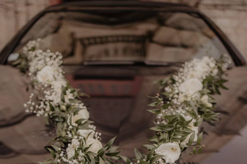 Voiture fleurie