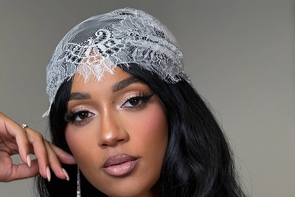 Medium glam