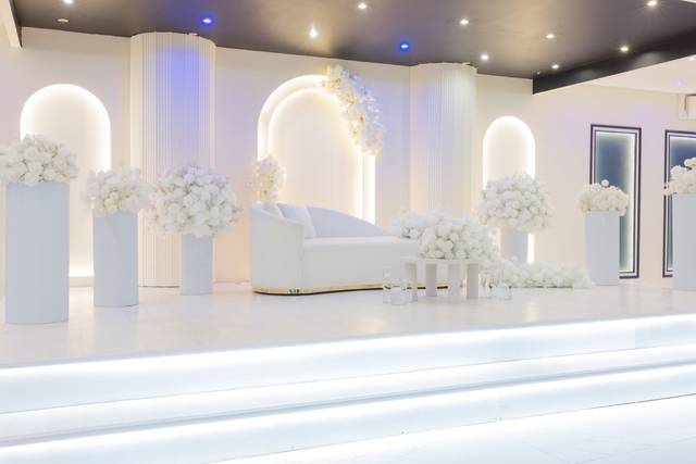 Le Strass Reception