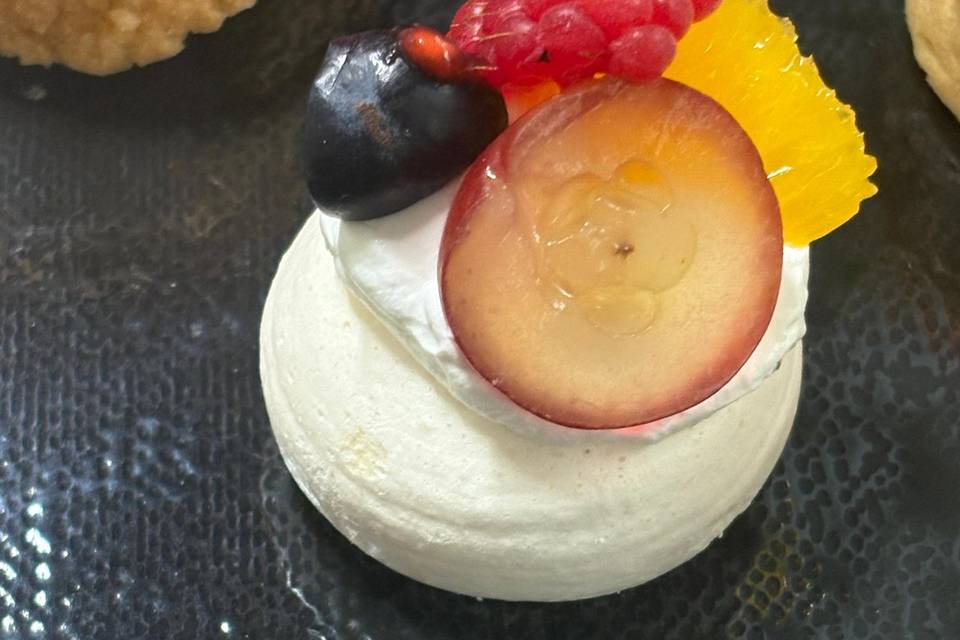Mini pavlova