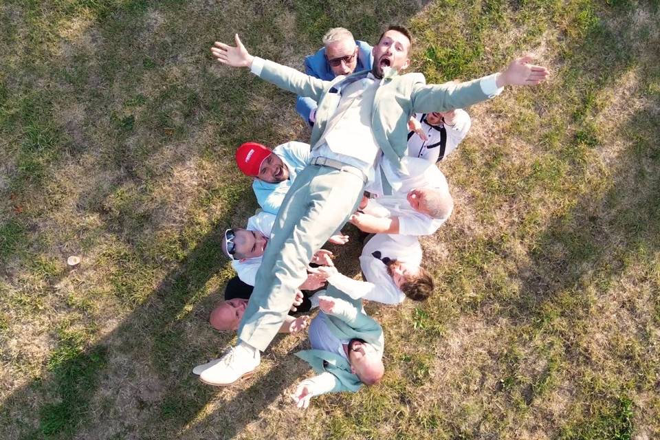 Florent pose pour le drone