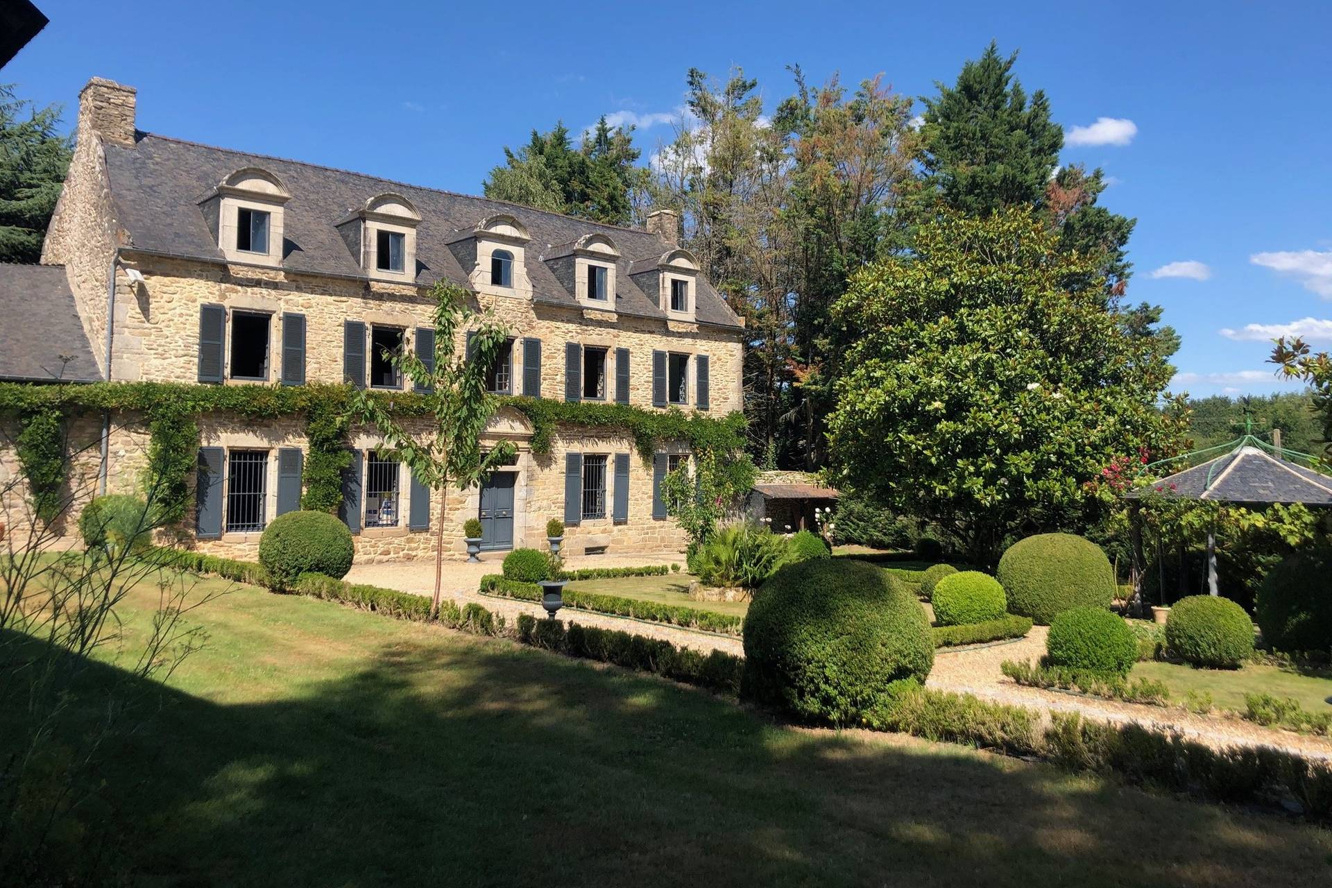 Manoir De Gouezac
