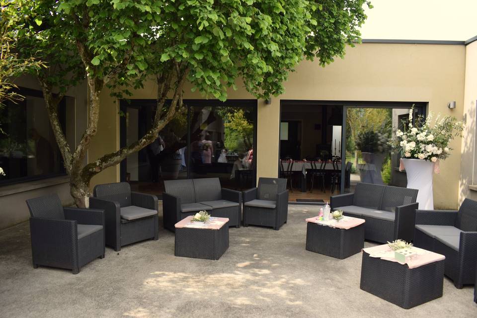 Chic & Convivial