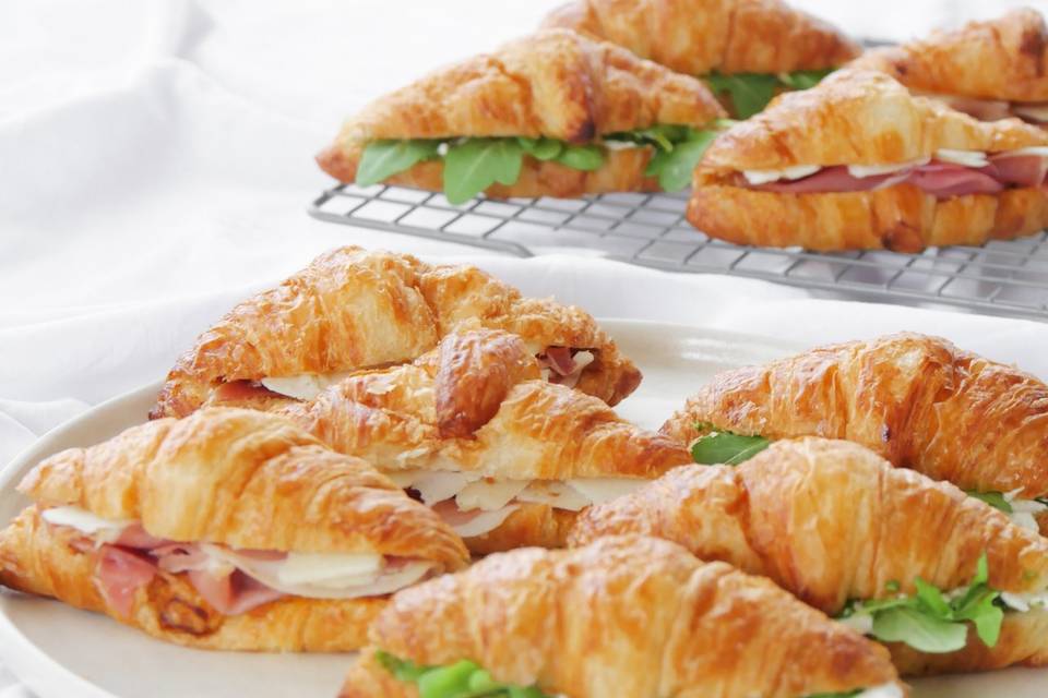 Mini croissants salés