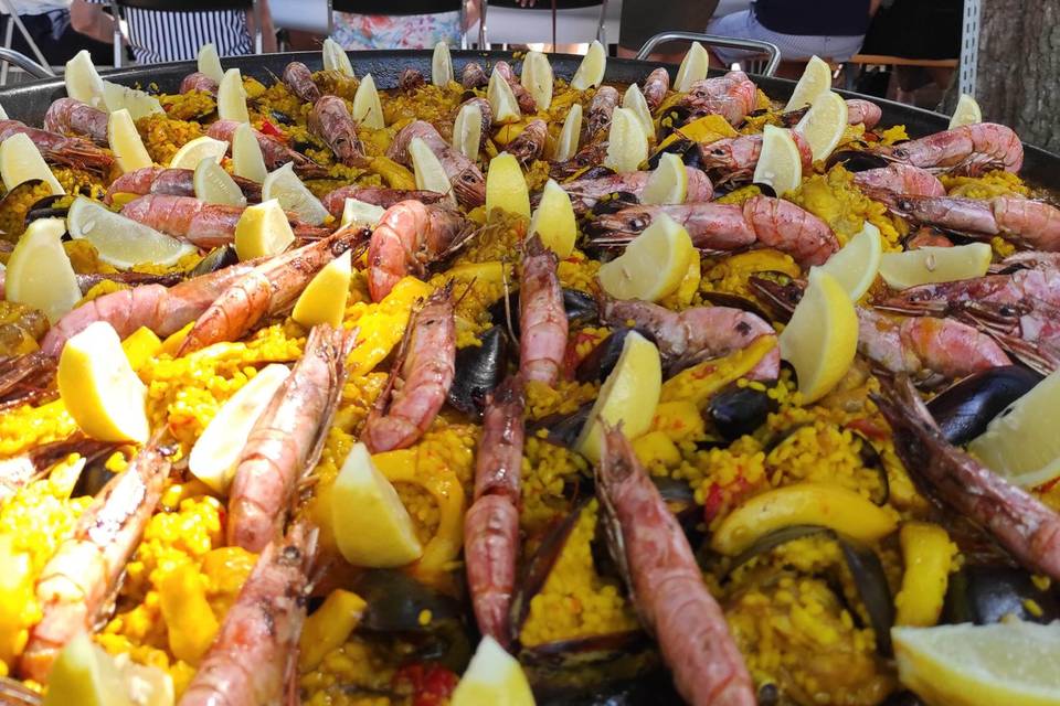 Paella (poulet/fruits de mer)