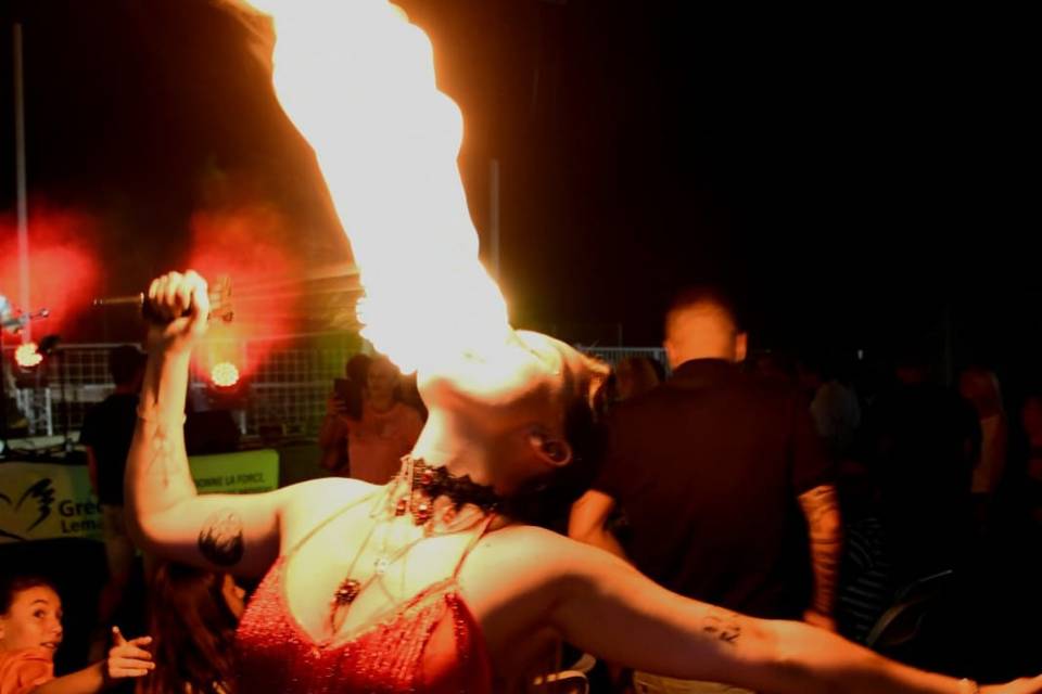 Elea - Fire Show