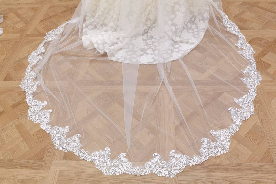 traine_brodee_robe_mariee
