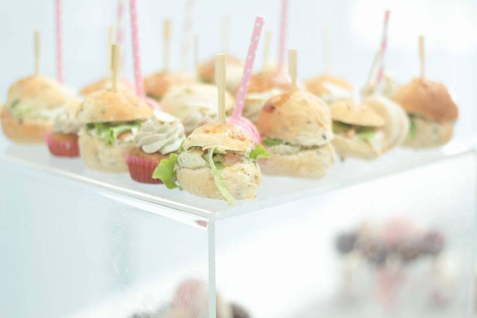 Buffet salé burger/cupcakes