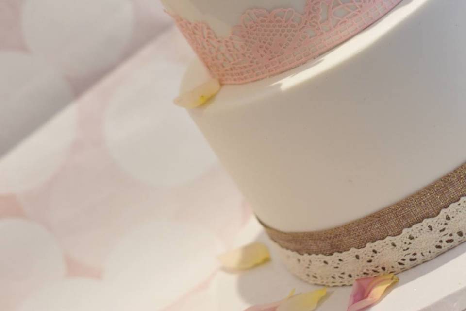 Wedding cake shabby chic