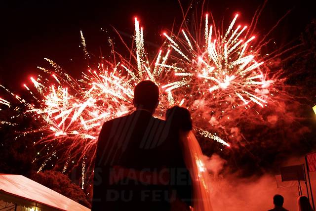 Feu d'artifice sur un mariage