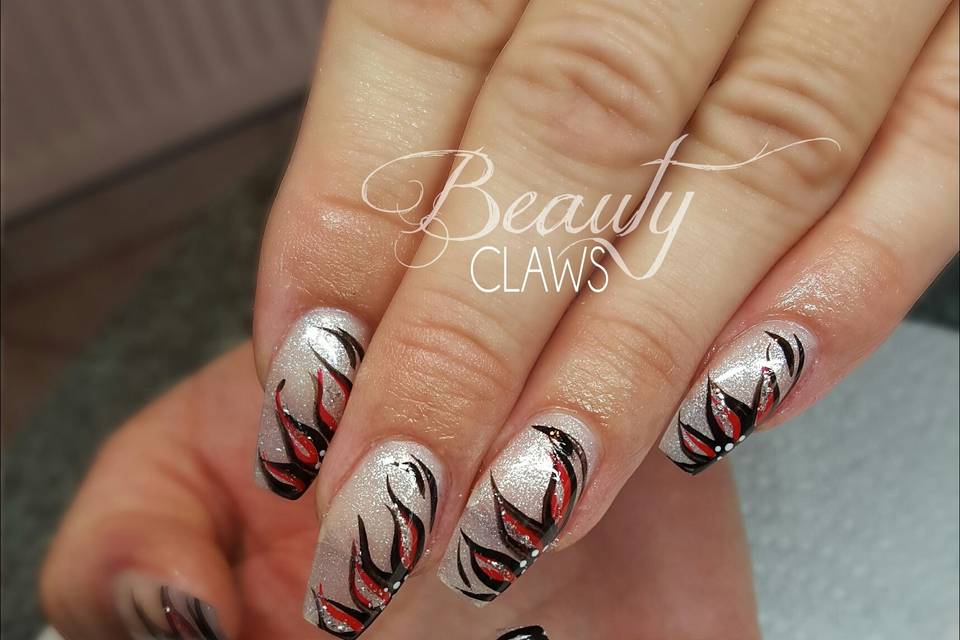 Nail art à main levée