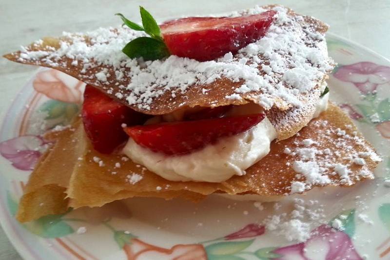 Pastilla au lait et fraises