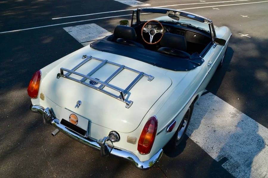 MGB blanche