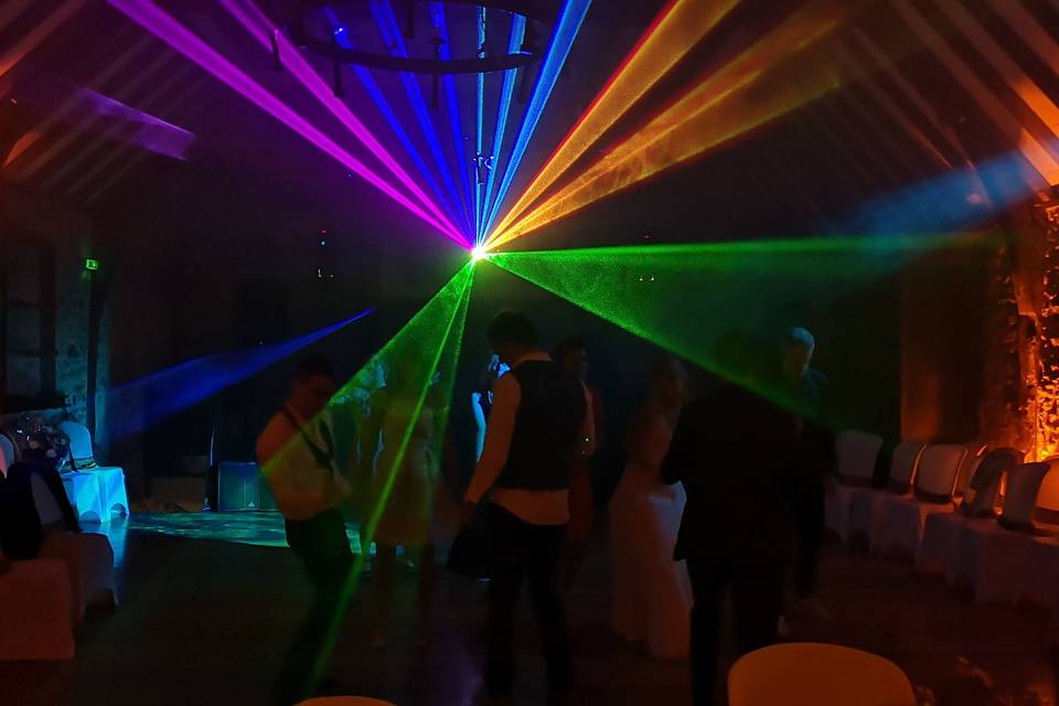 Soirée, laser château Miremont