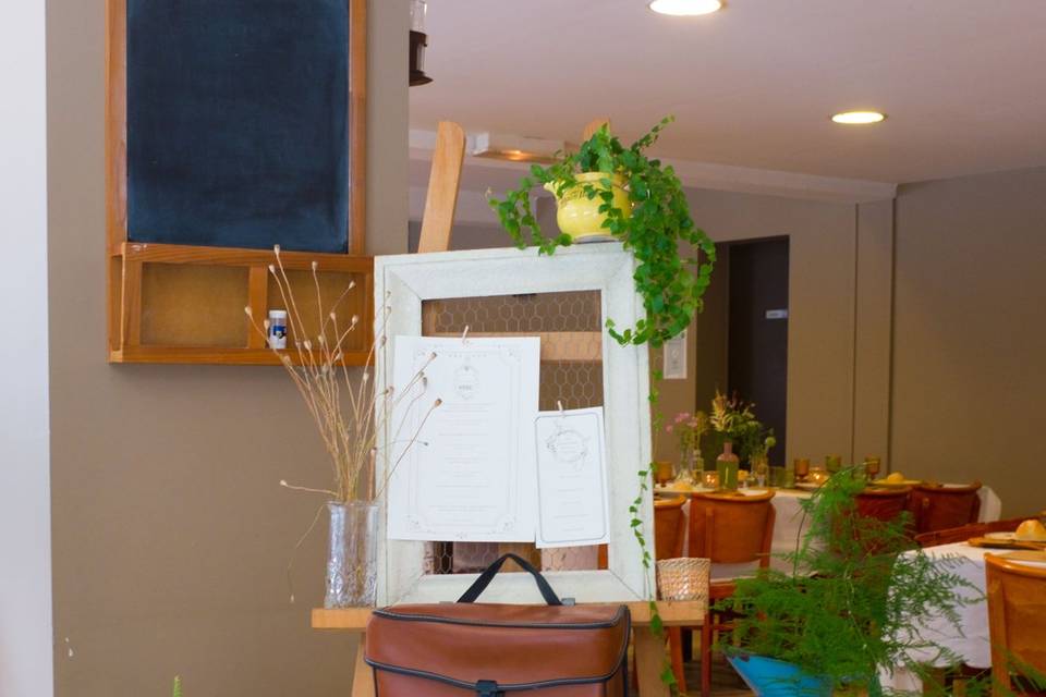 Chevalet avec menu et déco