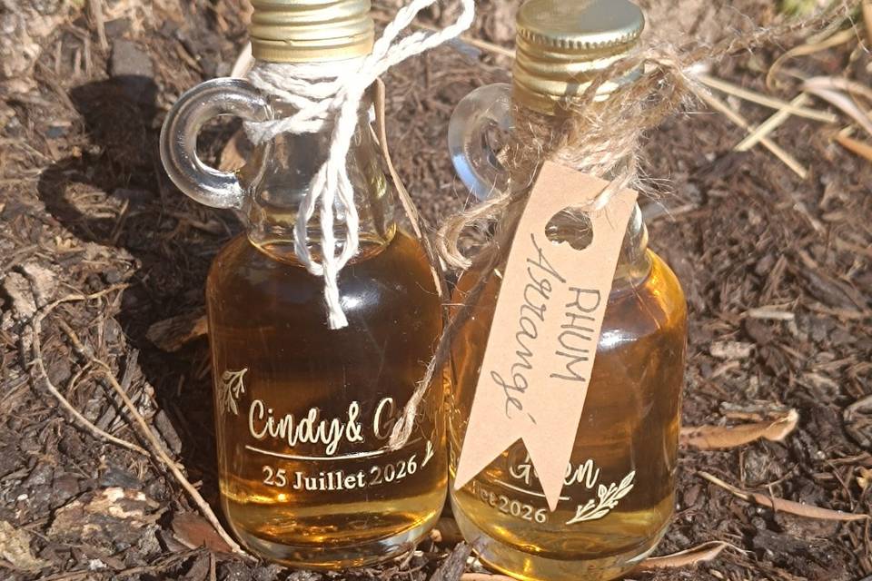 Cadeaux invités fioles Rhum