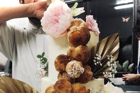 THE wedding cake