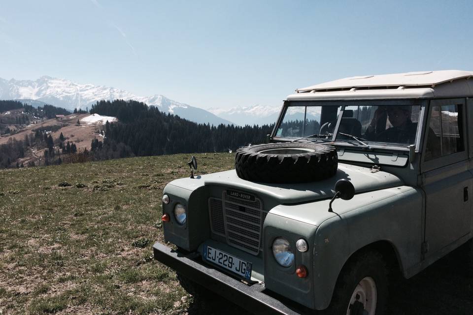 Land Rover Defender 1975