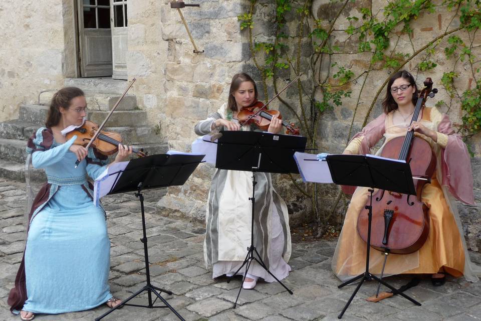 MUSICIENNE BAROQUE