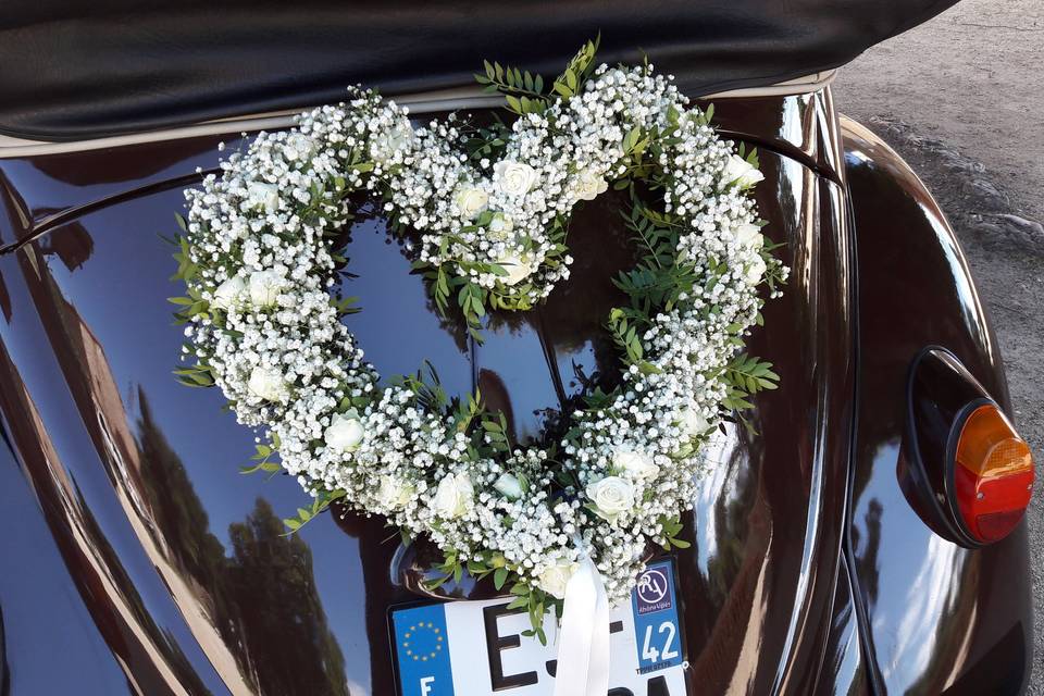 Décoration voiture mariage fleurs Livraison Saint-Etienne et Loire