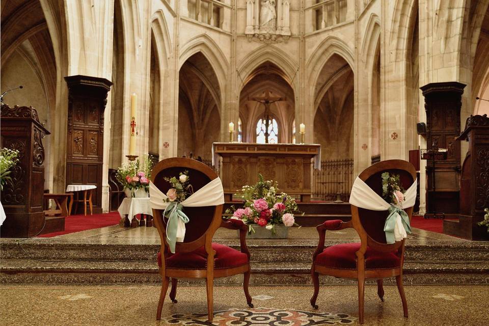 Décoration de chaises d'église