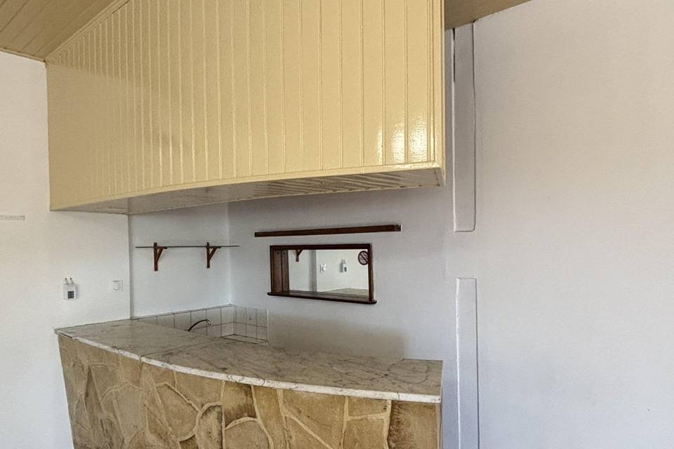 Coin bar