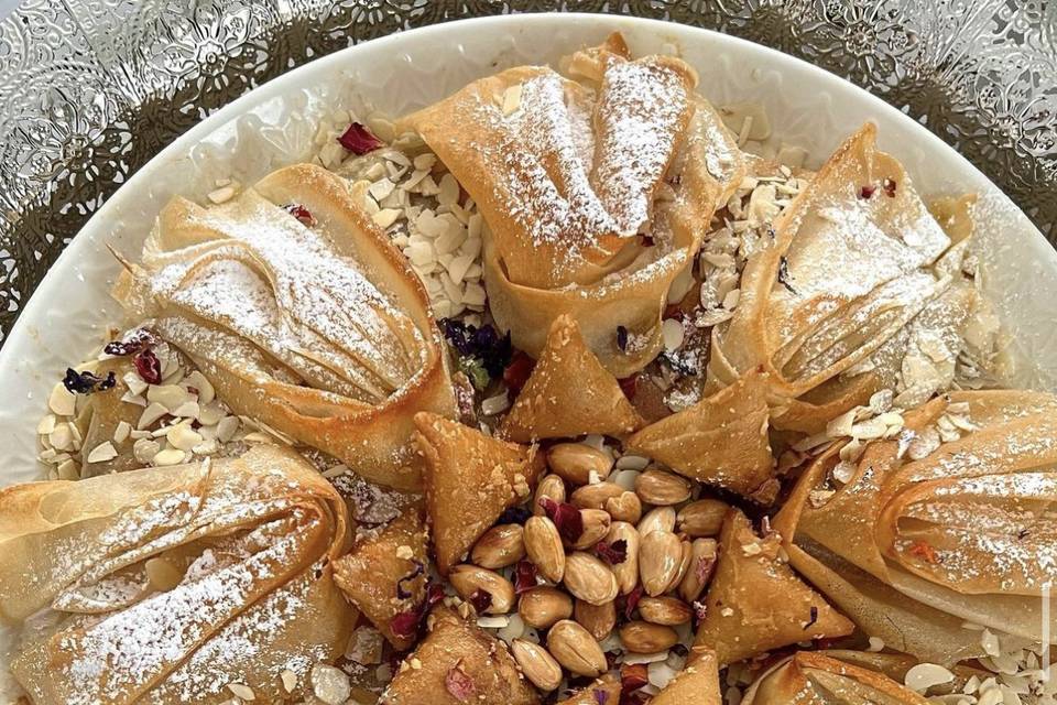 Pastilla au poulet et amandes