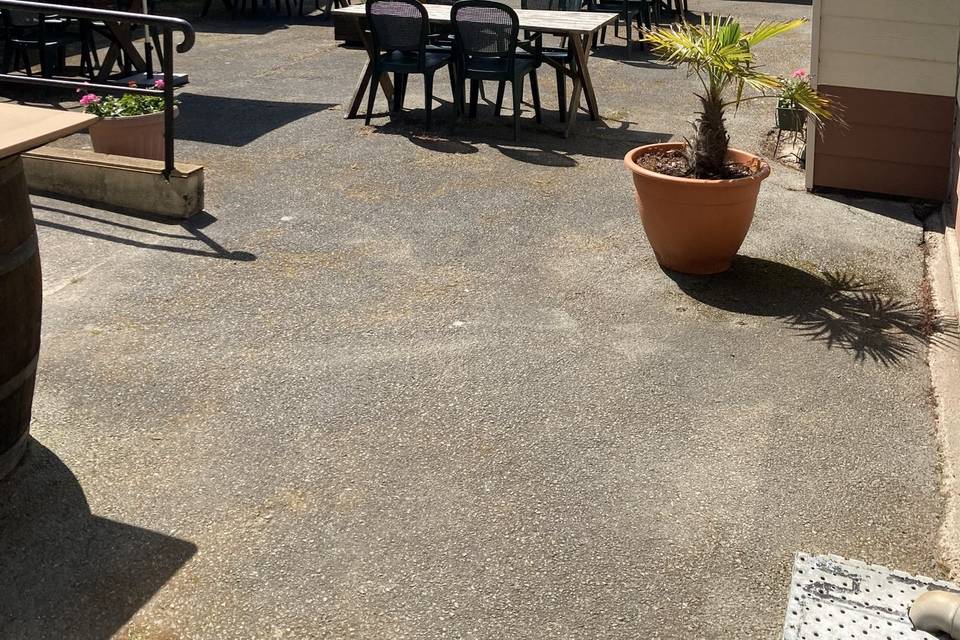Terrasse attenante à la salle