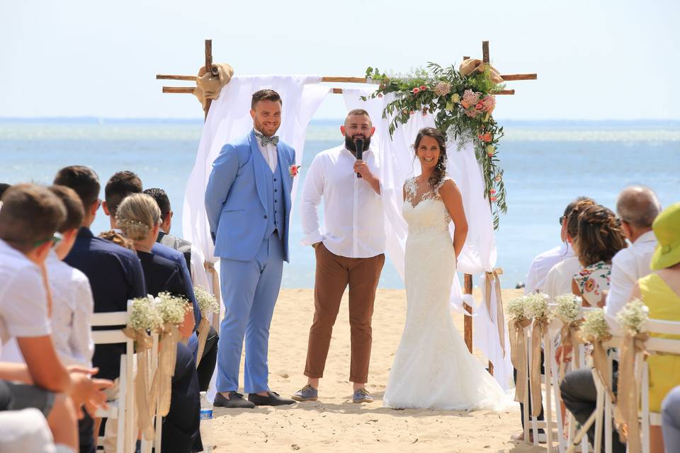 Cérémonie laïque sur la plage