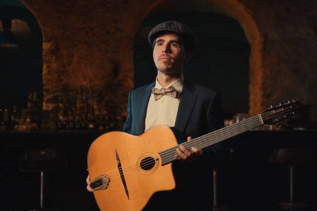 Charlie Garcia solo
