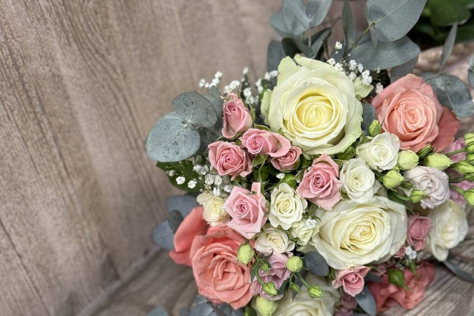 Bouquet bracelet boutonnière