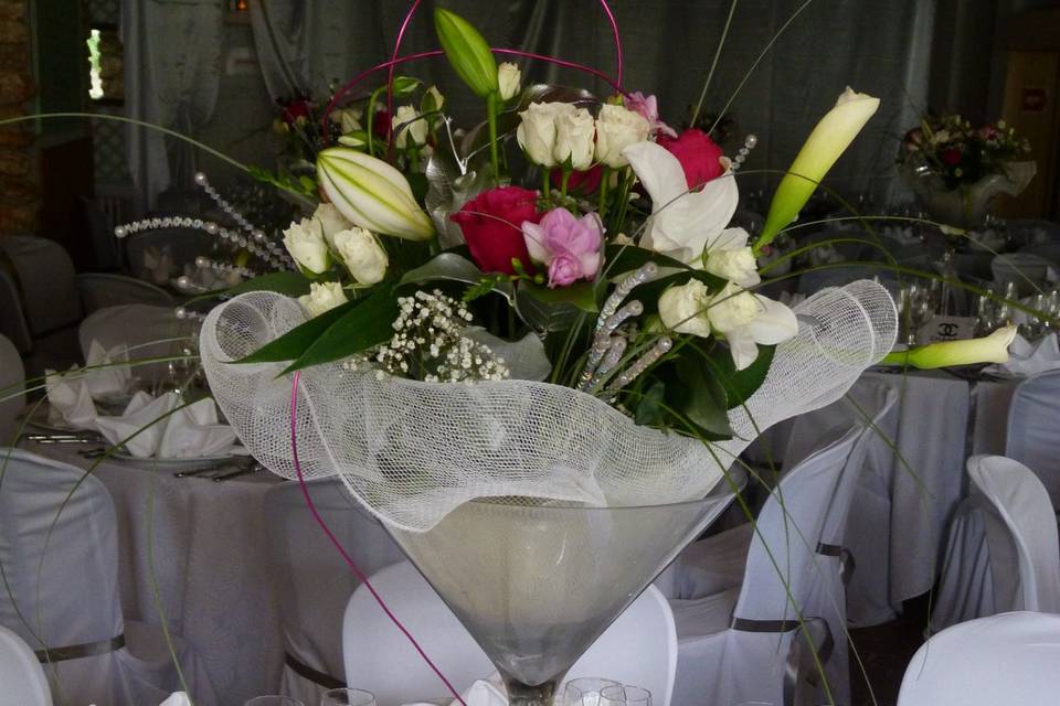 Centre de table avec fleurs fraiches