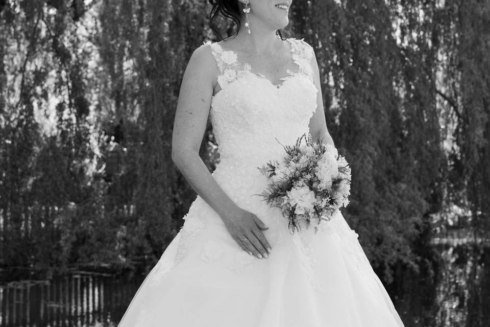 Belle mariée dans sa robe
