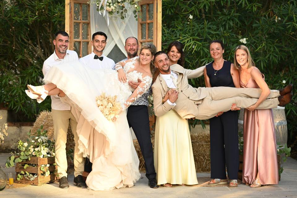 Les mariés et leurs proches