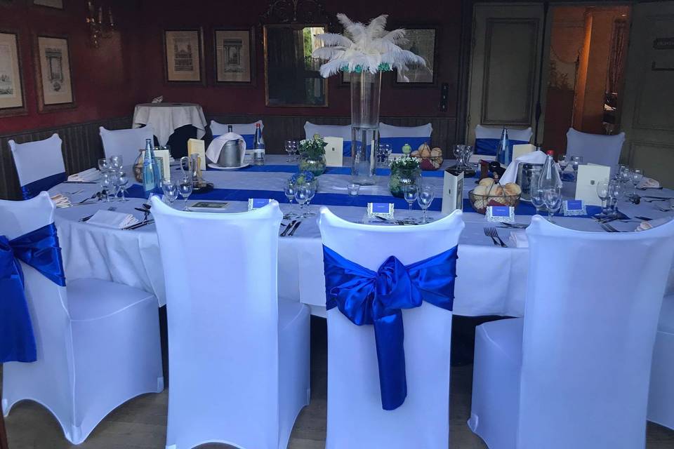 Mariage thème bleu roi