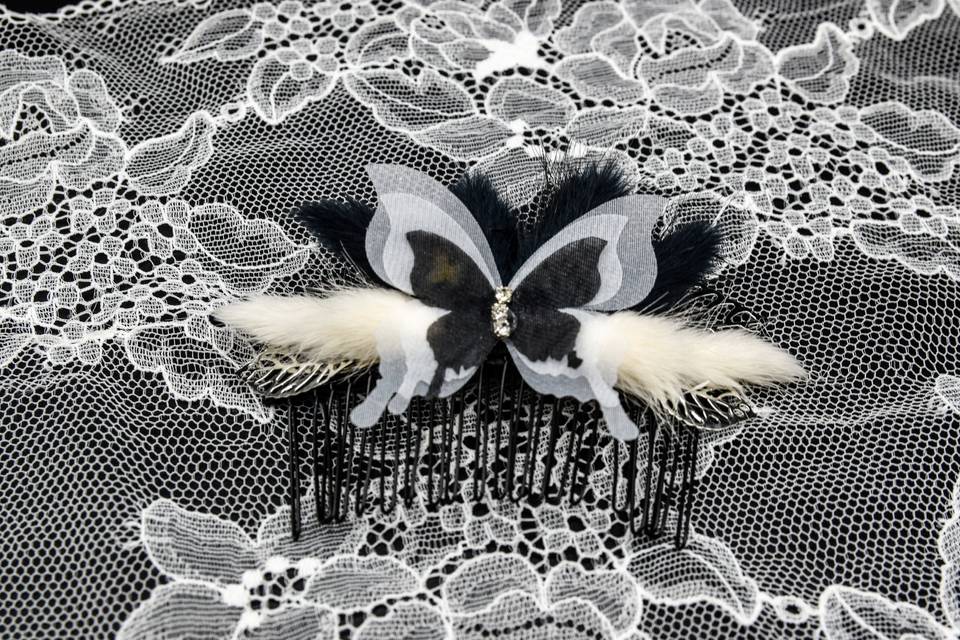 Peigne papillon blanc et noir