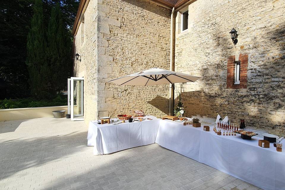 Buffet sur la terrasse