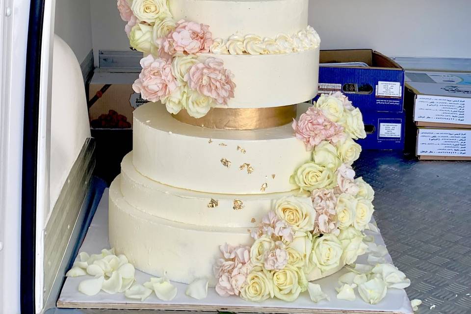 Wedding cake elegant