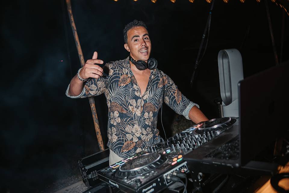 Dj Amine