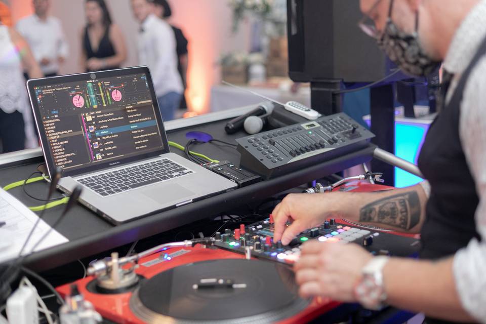 Console DJ - matériel de sonorisation