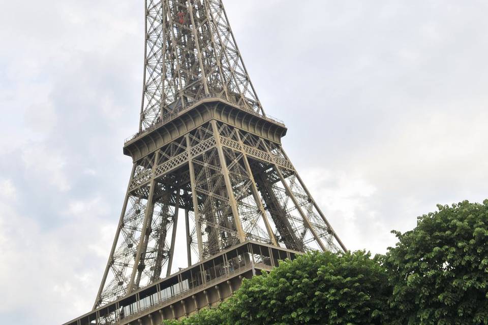 Vue sur la Tour Eiffel - séance photo à Paris